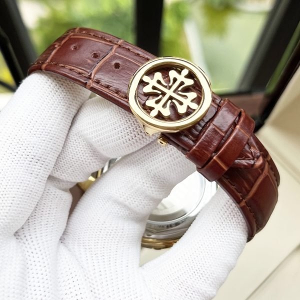 00819615-0a7c-45c9-a17a-4cb16a1d40e1 Patek Philippe Complications Men 42mm White Dial Gold-tone Watch