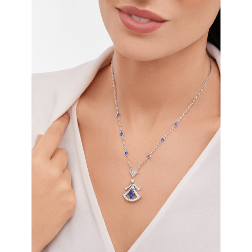 00AA9D7D-07AE-D804-1C81-EB2D4FAEB563_c06dfc9e-e563-4c0f-8f2d-d092922f3a4b.png DIVAS DREAM NECKLACE