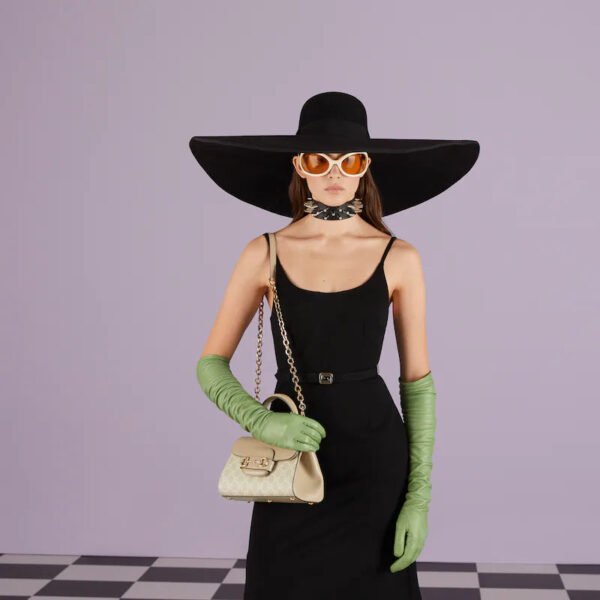 0146236A-4B2B-E837-48B0-D99194DFE32D.jpg HORSEBIT 1955 MINI BAG