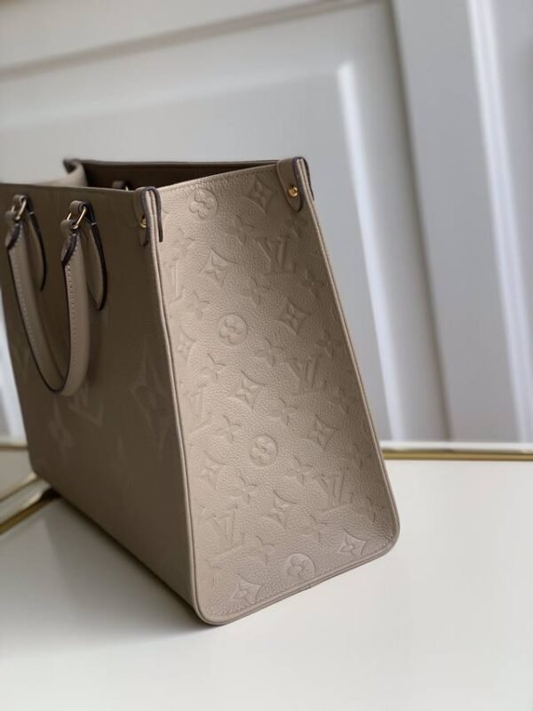 017C130A-F2B7-A2EA-5355-92EBD08A4FEF.jpg Louis Vuitton OnTheGo MM M45607