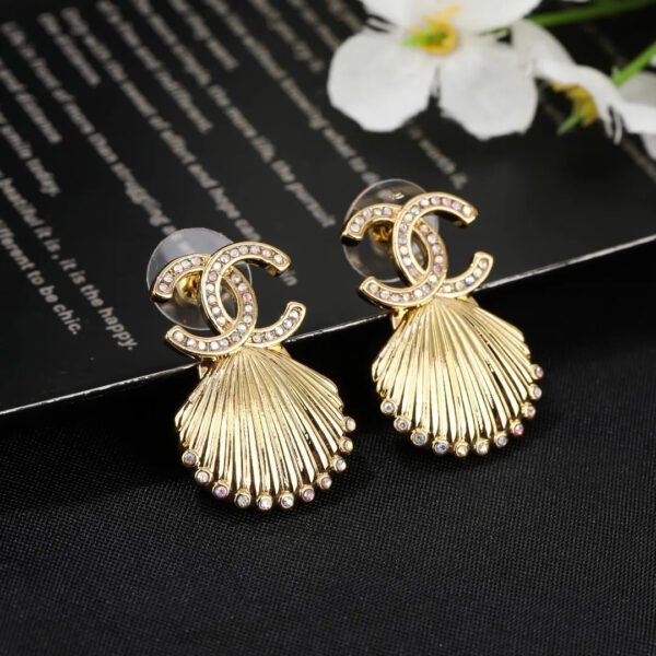 CC Earrings 0008