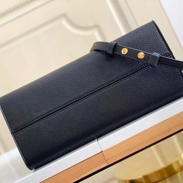 020F103F-FECF-6636-0AAE-B7B6B99EAD3A.jpg Louis Vuitton Twist MM M59070