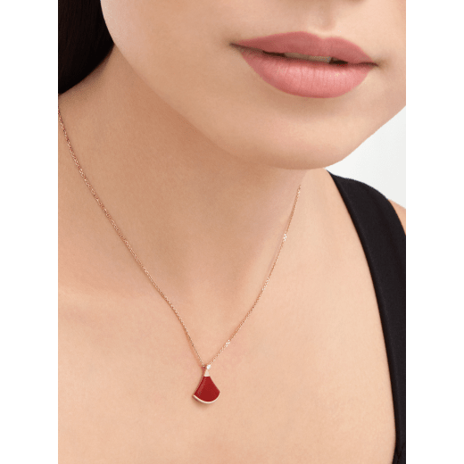 0357C859-B054-EE69-546E-18DFF9B4B7B1.png DIVAS DREAM NECKLACE