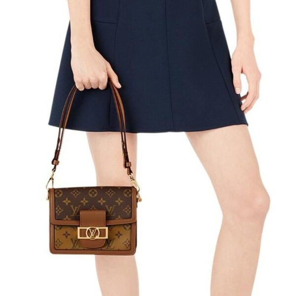 03A27D9F-9904-CC1B-2E66-05D6445ED13C.jpg Louis Vuitton M44580 Mini Dauphine