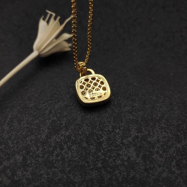 Albion&reg; Pendant in 18K Yellow Gold with Pave Diamonds,18mm