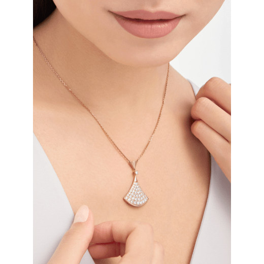 DIVAS DREAM NECKLACE