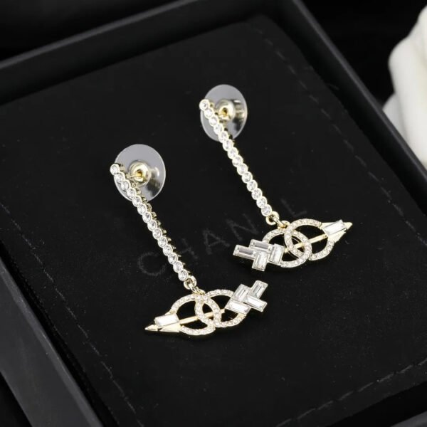 078B2C36-9691-9FD0-520C-5DEB98ECCC8B.jpg CC Earrings 0016