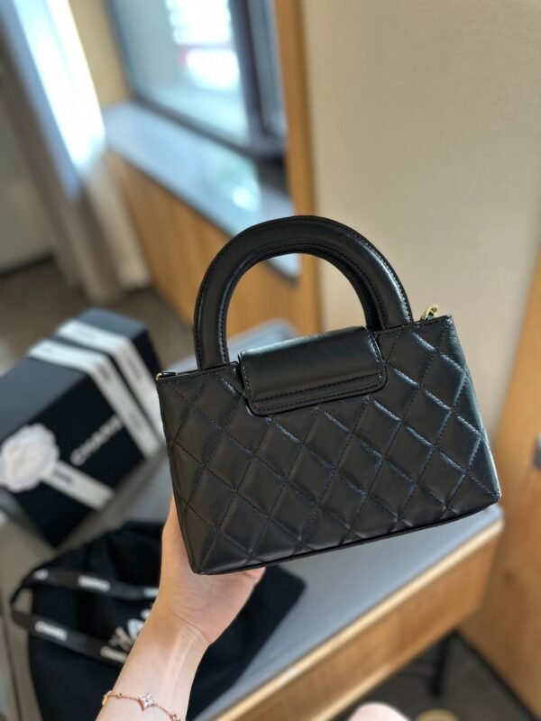 08967670-A2B1-90F3-0AA3-5CF6C4486CAB.jpg Shiny Aged Calfskin Coral Mini Kelly Shopping Bag - Black
