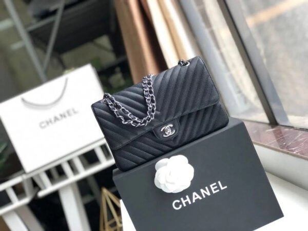 Chanel Chevron Classic Handbag Silver Hardware Black For Women, Women&rsquo;s Bags, Shoulder And Crossbody Bags 10.2in/26cm