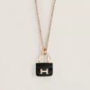 Amulettes Constance pendant