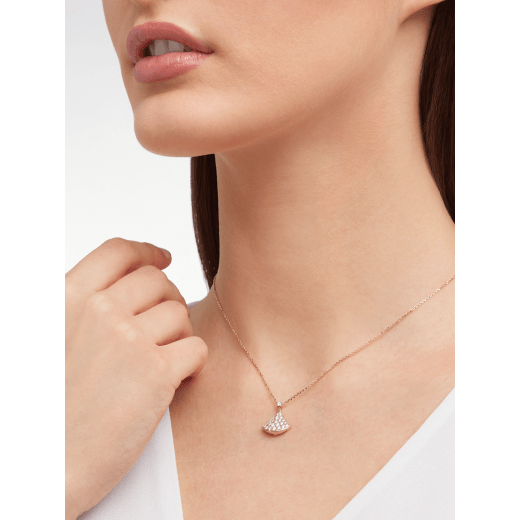 0A1AED08-B15F-E69A-6694-61A67A294CB8.png DIVAS DREAM NECKLACE