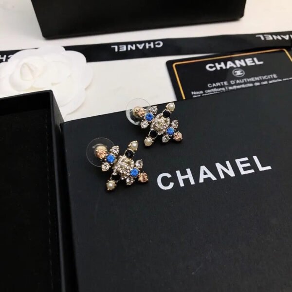 0A3207BF-0AD0-D02B-9E21-4EA0510E3BF3.jpg cc Earrings