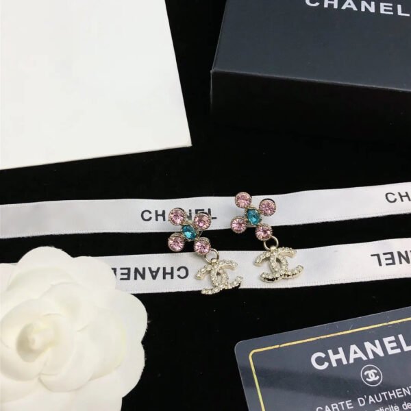 0A3C046E-E41E-0A6E-8802-5F315A5503DC_09710d94-dad6-4027-8bb9-0e6aa3c0fc5c.jpg cc Earrings