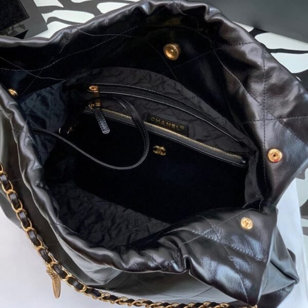 0B83AF02-400B-B28D-304B-DDC9D1F329BA.jpg Chanel 22 Small Handbag AS3260