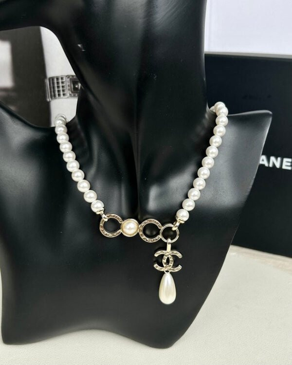Coco letter pearl chain necklace