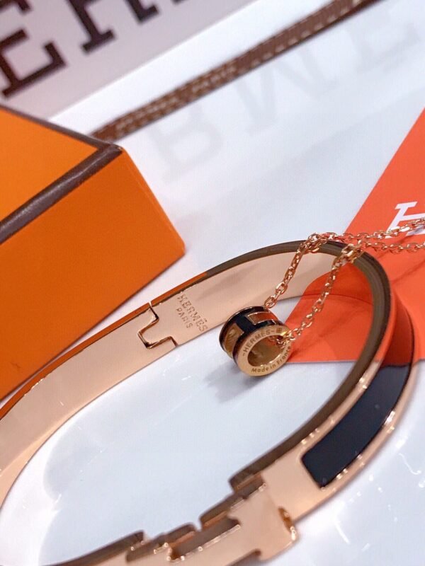 Hermes Clic HH bracelet + Mini Pop H pendant - 17