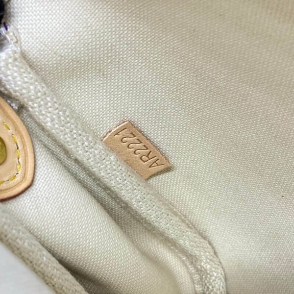 0F51DE75-3F00-5849-60B9-7697E6E7D729.jpg Louis Vuitton Eva Clutch N55214