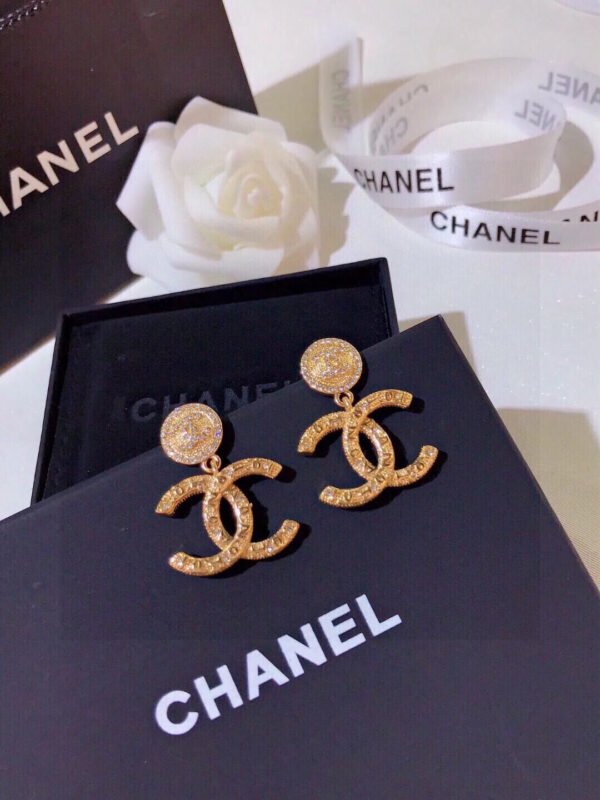 0FC16F79-6885-B10D-0174-F32BBBB3633F.jpg CC Jewelry New 41