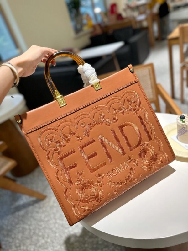 Fendi Sunshine Medium - Beige
