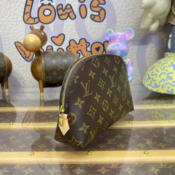 Louis Vuitton Cosmetic Pouch MM M46579