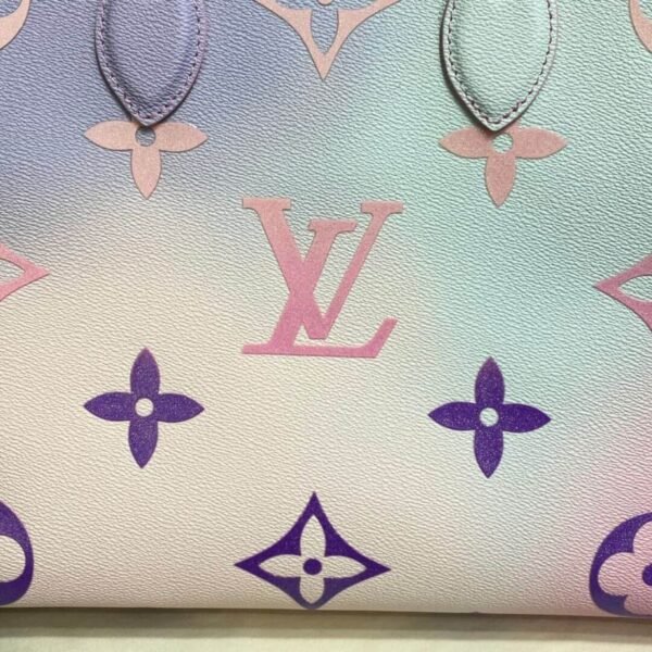 Louis Vuitton OnTheGo MM M20510