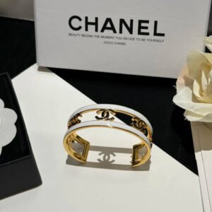 118A8CE9-43E0-BD6F-7CA8-50AD307D618E.jpg CC Bracelet 0021