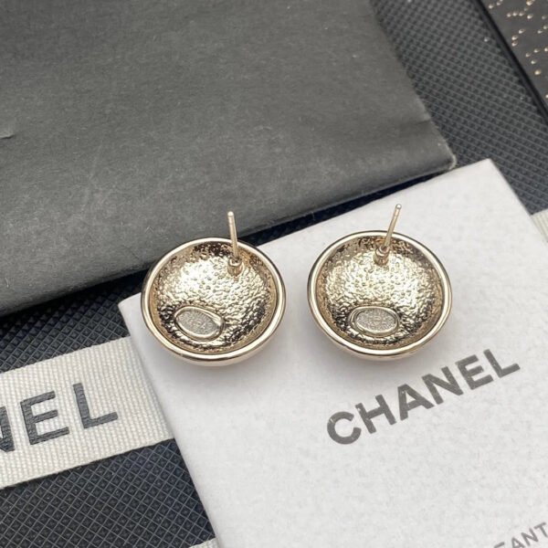 11F77F53-1111-B2FB-E4C2-96B756A6929F.jpg CC Earrings 0014