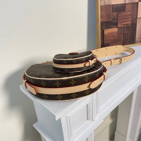 Louis Vuitton Monogram Canvas Croissant MM M46828