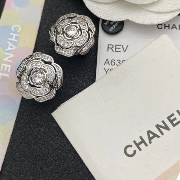 1209E6AB-86BB-99DA-A518-C02C94B2FD1E.jpg cc Earrings