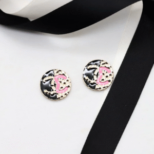 137B297F-EB10-FC31-1B61-71AEA51ED830.png CCE428 CC earring