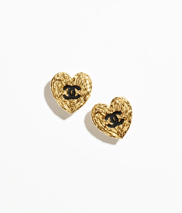 STUD EARRINGS