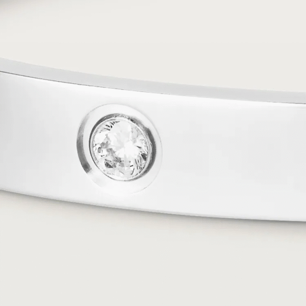 17188244-B30D-AEF9-C493-258F69939A71-1.png LOVE BRACELET, 4 DIAMONDS