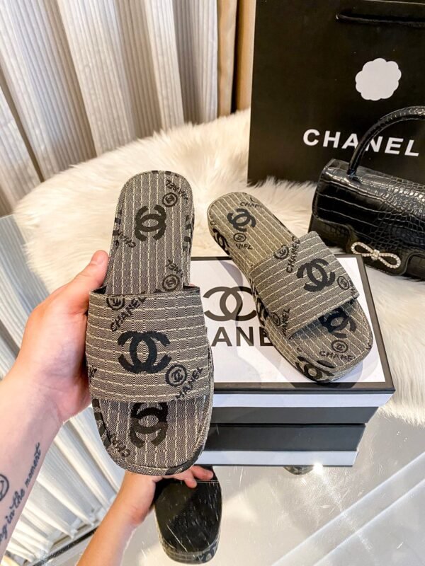 Chanel Women's Logo 25ss CC Sandal