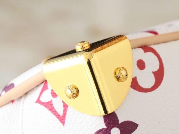 17B30AD9-FBB3-3693-15E8-9B62B41F42EE.jpg Louis Vuitton M13084 LV x TM Handbag East West