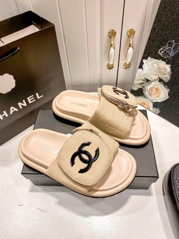 Chanel Women's Logo 25ss CC Sandal
