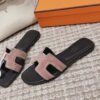 18EF19B4-DC37-96DA-93B3-741946BD68C1.jpg Hermes Women's Oran Sandal
