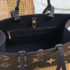 1920D429-FA4F-3B12-F7C1-8750F5C25ADA.jpg Louis Vuitton OnTheGo MM M47084