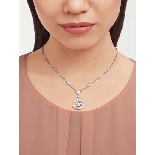 198C8A88-5B2A-C453-008D-3B91599C07A4.png DIVAS DREAM NECKLACE