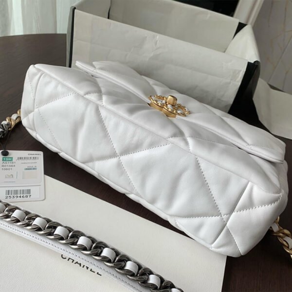 19E7E297-845C-D5A4-817D-31B4CAA31831.jpg Chanel 19 Large Handbag AS1161