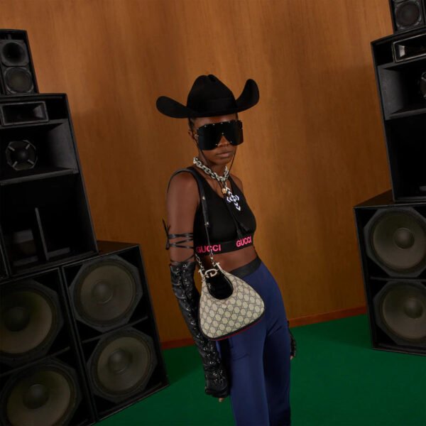 1AD4F1A4-4170-6606-EAF8-A3B69D9422B6_ad4b1948-dcbf-41ec-8973-5e27d56a3b1b.jpg ATTACHE SMALL SHOULDER BAG