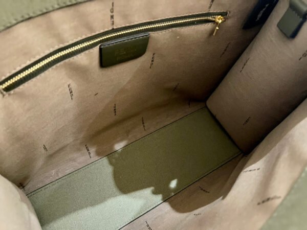 1C99EC65-2914-FDE9-8D55-FFCE6EE238B4.jpg Fendi Sunshine Medium - Green
