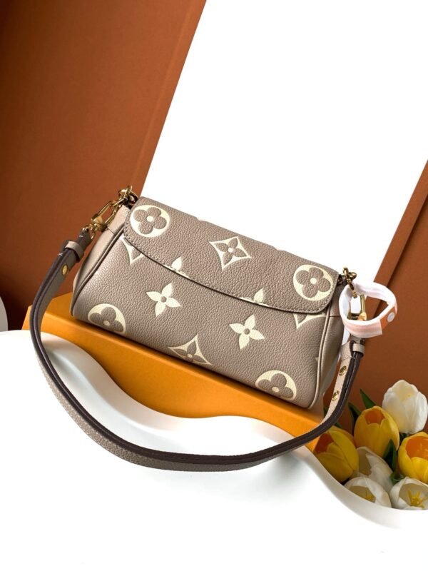 1D999123-3865-7A3B-77BC-B6723566901B.jpg Louis Vuitton M45836 Favorite