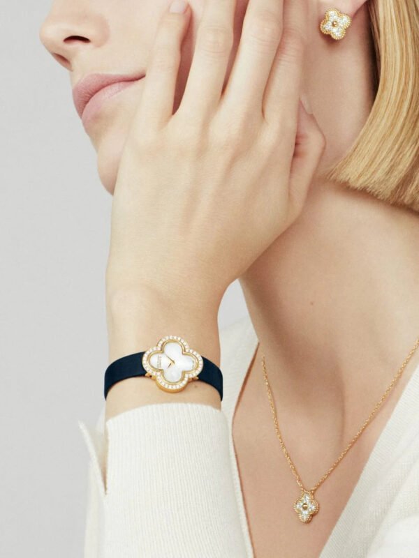 Vintage Alhambra pendant