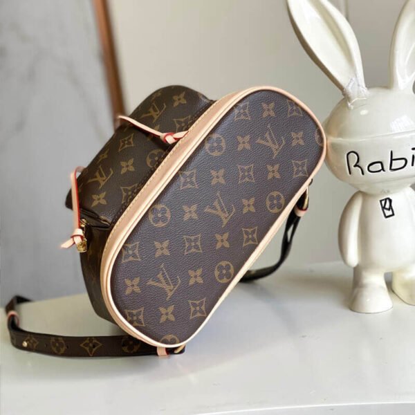 Louis Vuitton Montsouris PM M11198