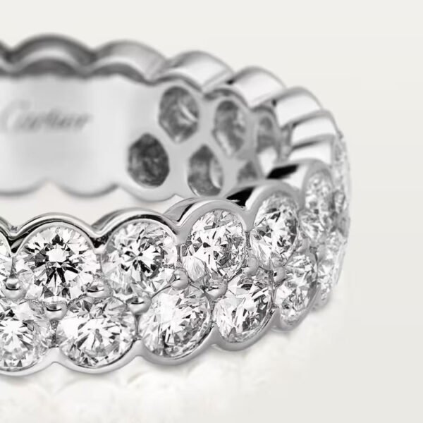 1F70CE68-03AC-A7F5-5288-7493B98F6364-1.jpg BRODERIE DE WEDDING BAND