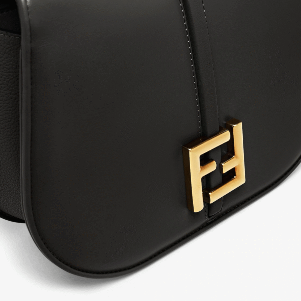 2464E03A-4260-A285-23AE-C4B5DE7EB52B.png Fendi C'mon Medium