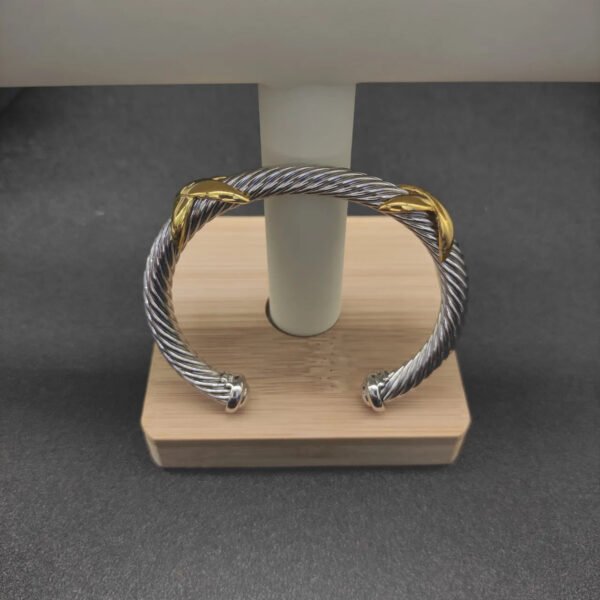 25A6AD00-2F2F-2ADF-A064-8BDED31051FA.jpg X Classic Cable Station Bracelet Sterling Silver with 14K Yellow Gold, 7mm