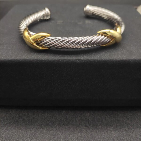 260B0495-0A14-21EA-A8F8-9B8DD0A2E63D.jpg X Classic Cable Station Bracelet Sterling Silver with 14K Yellow Gold, 7mm