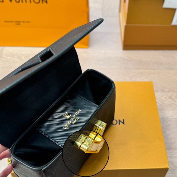 267A2E76-5D01-BC31-2CB5-51F002107A85.jpg Twist PM - Black