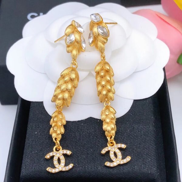 27125D04-2E5D-A514-F197-E87B35337AB8.jpg cc Earrings